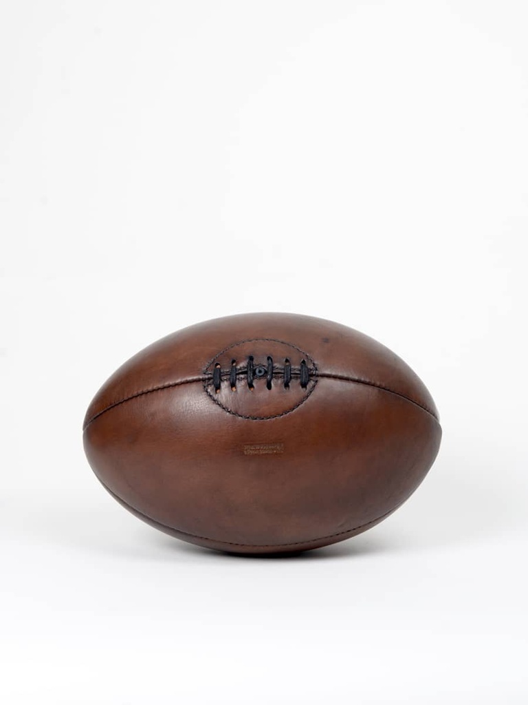 Ballon de rugby en cuir 1940