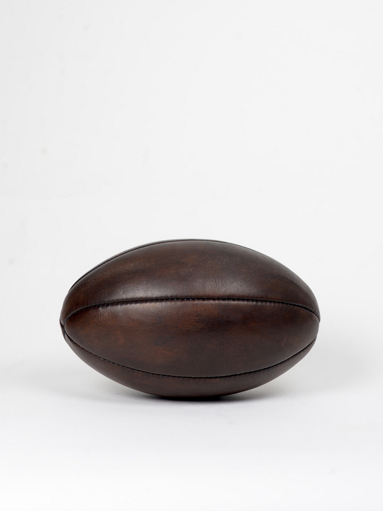 Ballon de rugby en cuir 1920