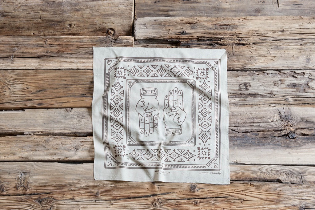 Foulard en Coton&quot; Hand of perception&quot; Beige